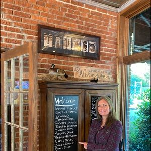 Meet your Posher, Emily